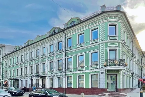 La Maison Hotel