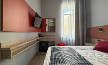Номер комфорт с 1 двуспальной кроватью